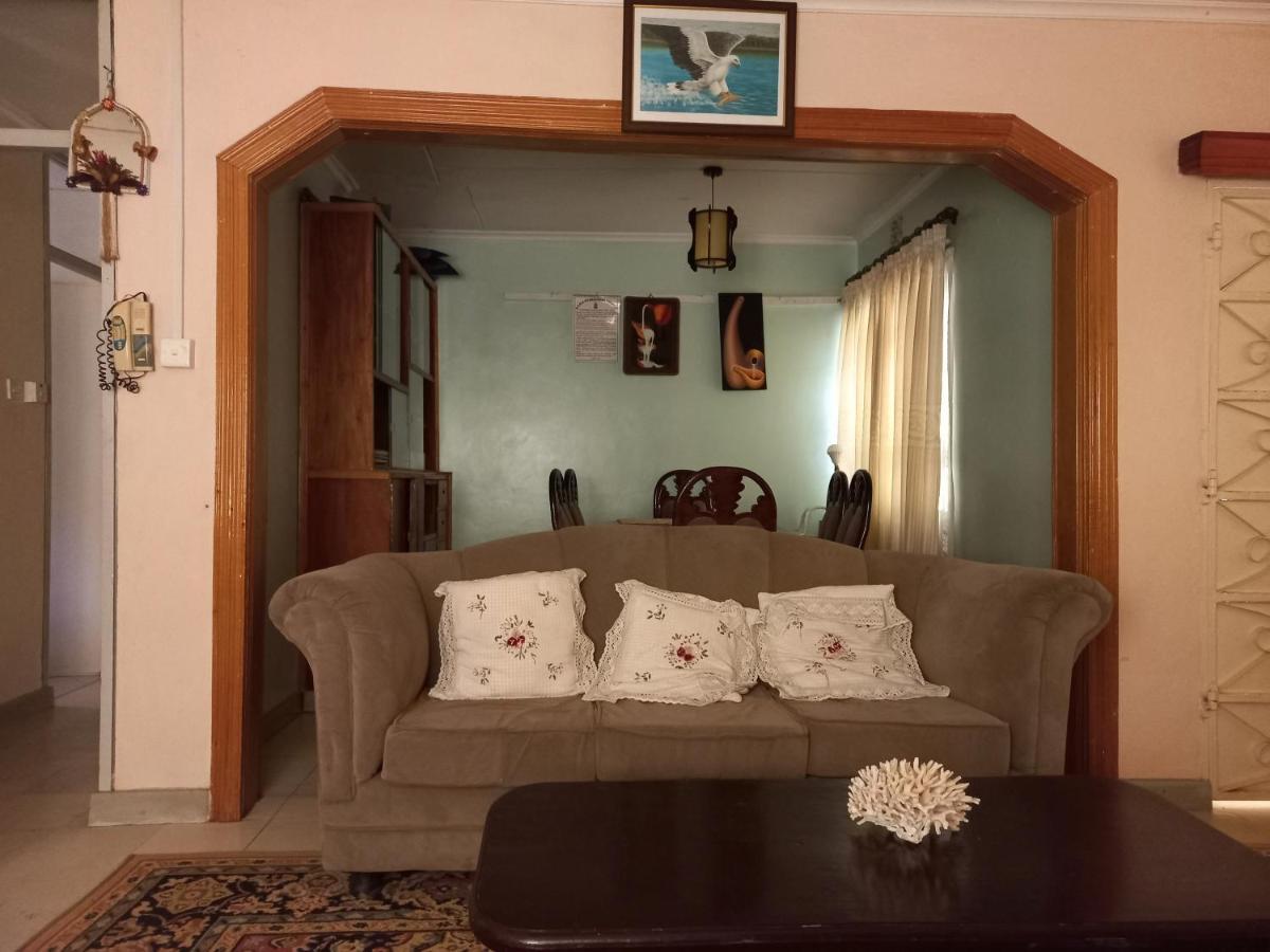 Kuniville Guest House Nyeri Eksteriør billede